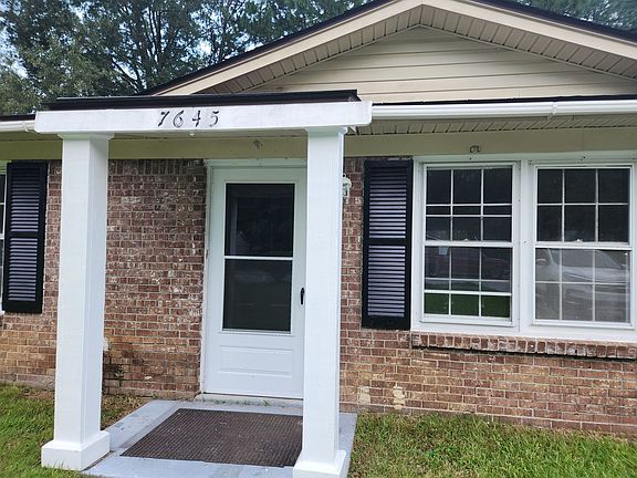 3rd image of 7645 Stonehaven Dr