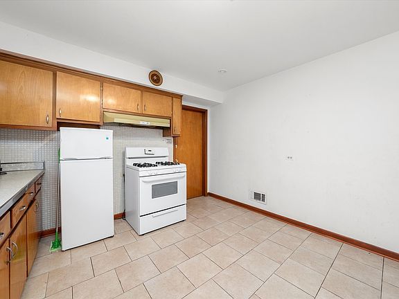 5th image of 4754 S Keeler Ave