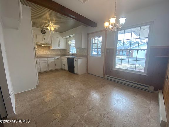 2nd image of 954C Aberdeen Drive #C