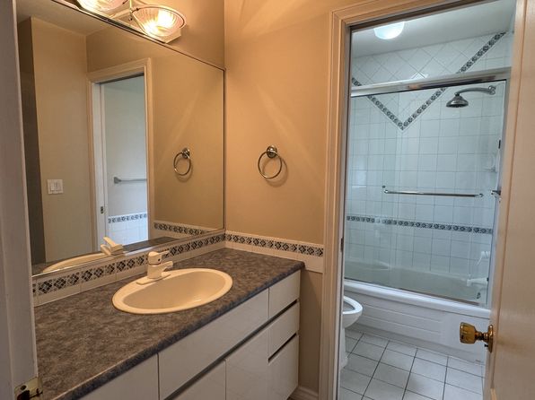 4 bedroom rental in Burnaby — photo 18