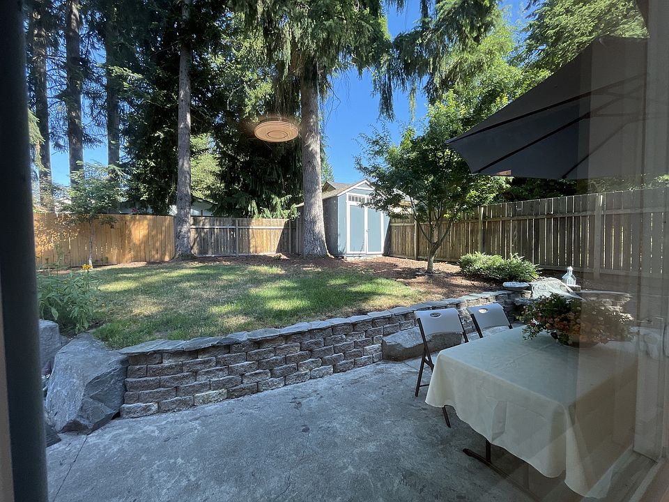 1st image of 4936 Beverly Dr NE #1