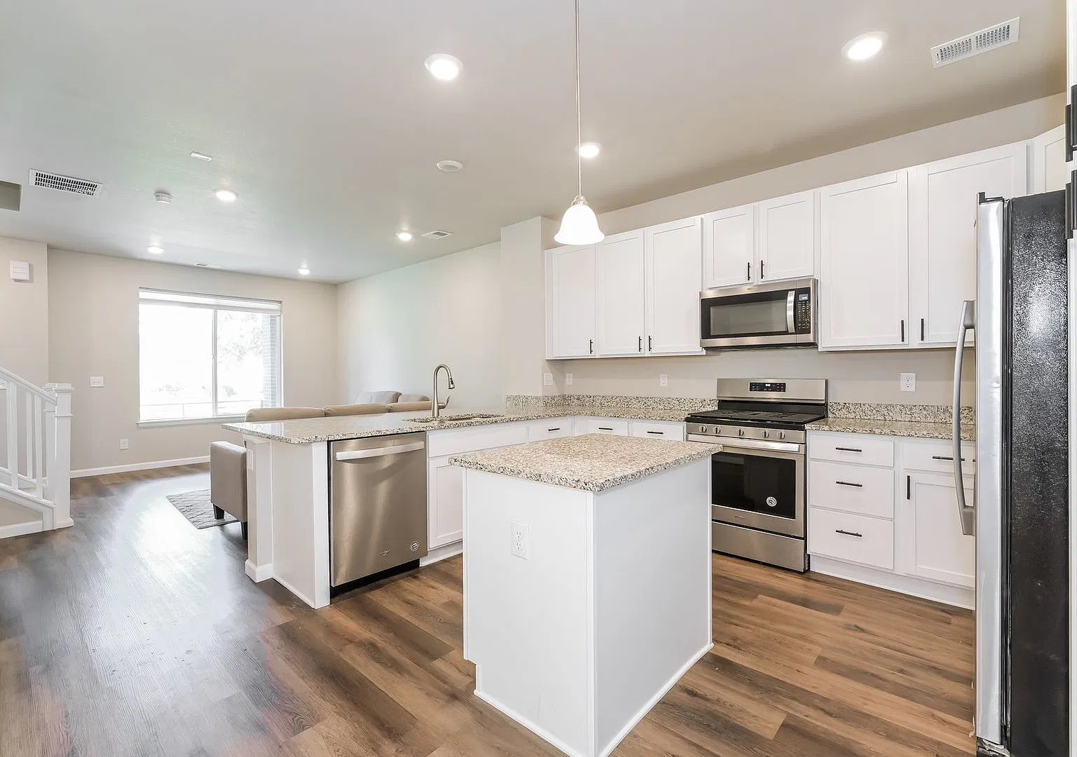 *$300 off first month's rent if lease is signed by 10/23/2026* Beautiful 3 Bed, 2.5 Bath Townhome — Photo 1