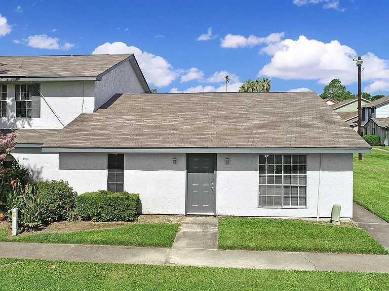 1833 Country Village Blvd — Photo 27