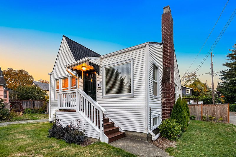 1st image of 2610 Glenwilde Pl E