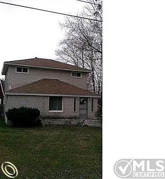 3218 WARREN, WATERFORD.jpg