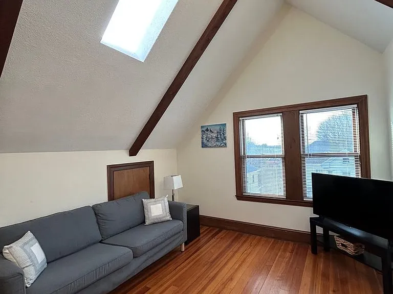 12 Grandview St #3 — Photo 1