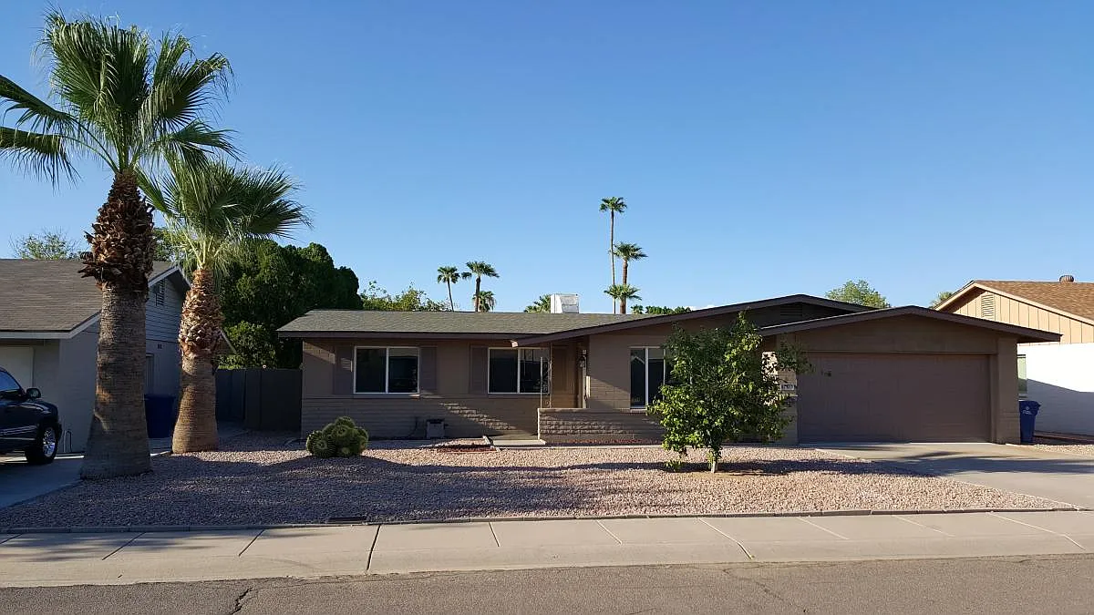 4 bed, 1700 sqft, $2,595 — Photo 3