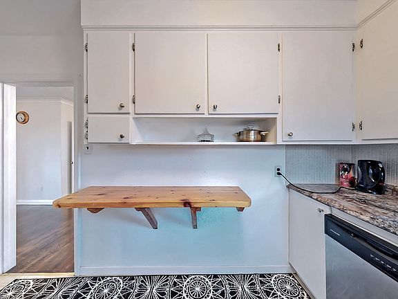 4th image of 361 Paliser Cres S