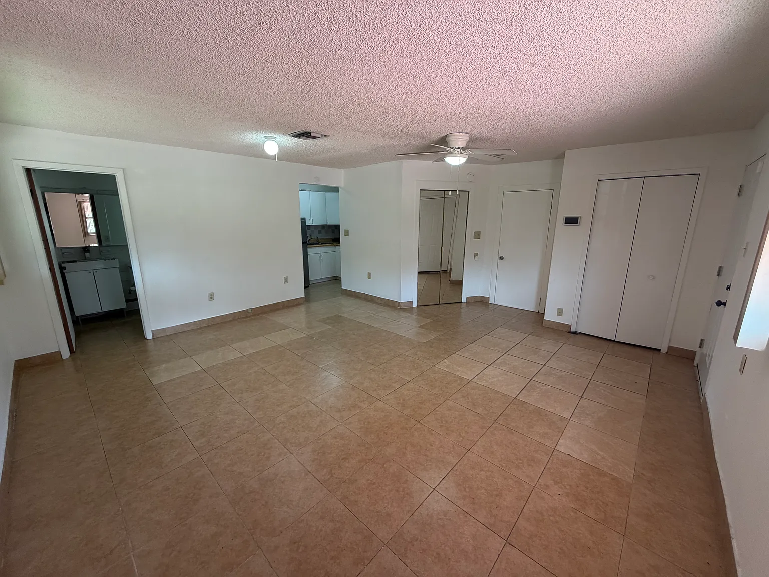 Studio, 389 sqft, $1,200 — Photo 2