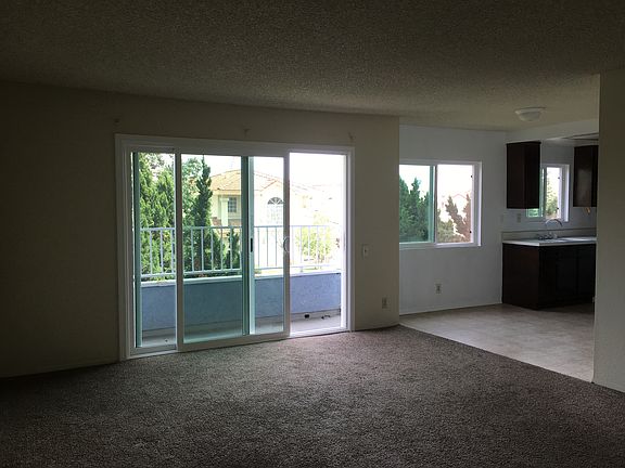3rd image of 305 N Marguerita Ave