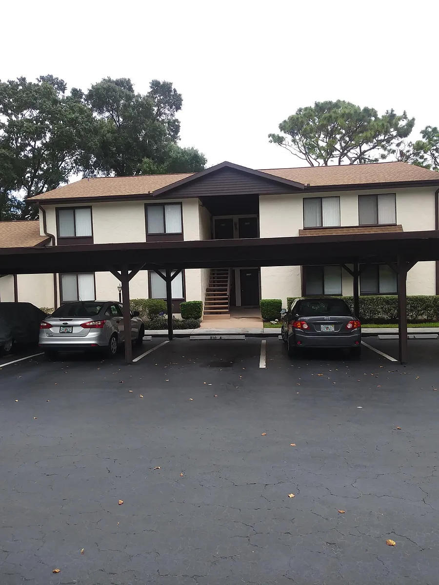 Building Photo - 510 Fairways Cir #A