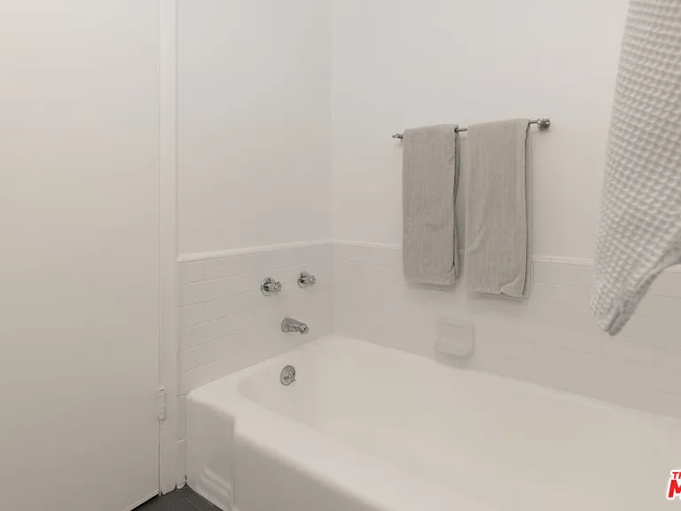 8917 Cynthia St #1 — Photo 12