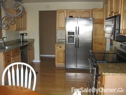 4th image of 2426 Parkville Pl