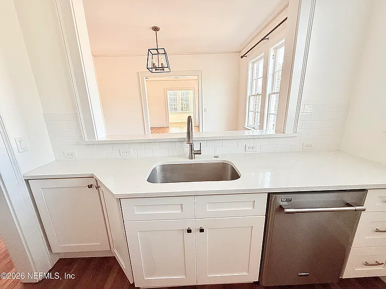 3110 Oak St #3 — Photo 11