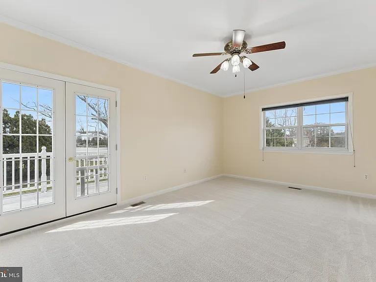 402 Linden Ave — Photo 17