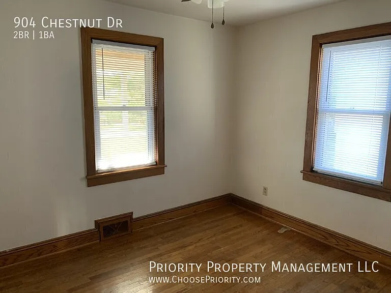 904 Chestnut Dr — Photo 9