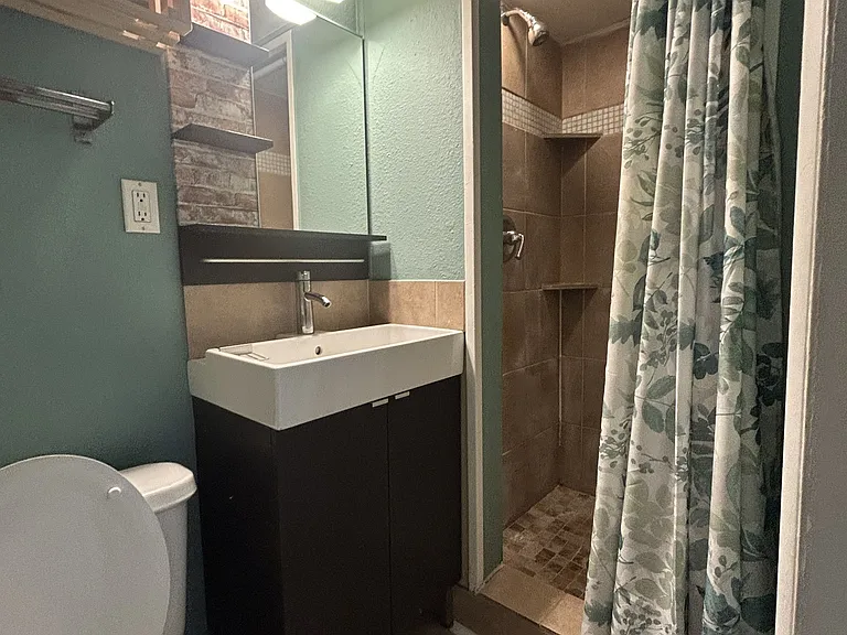 601 Manitou Ave #8 — Photo 14