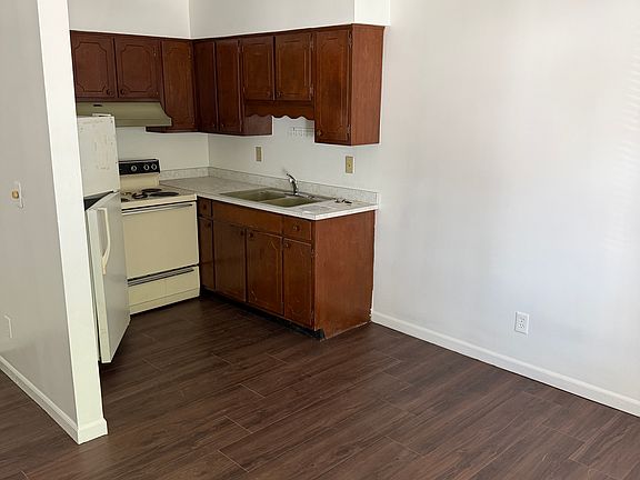 2nd image of 1201 E Main St #5