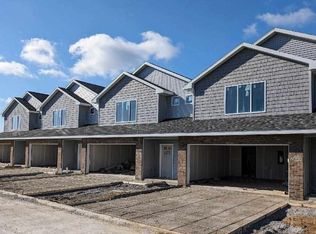 1665 Aspen Ct, North Liberty, IA 52317