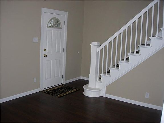 5th image of 306 Wood St