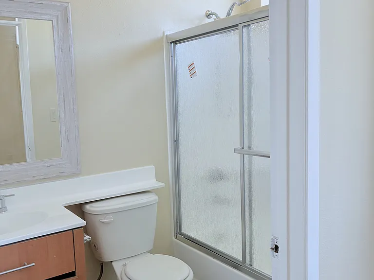 1007 Raleigh St #208 — Photo 10