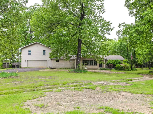 4413 Front Dr, Bryant, AR 72019