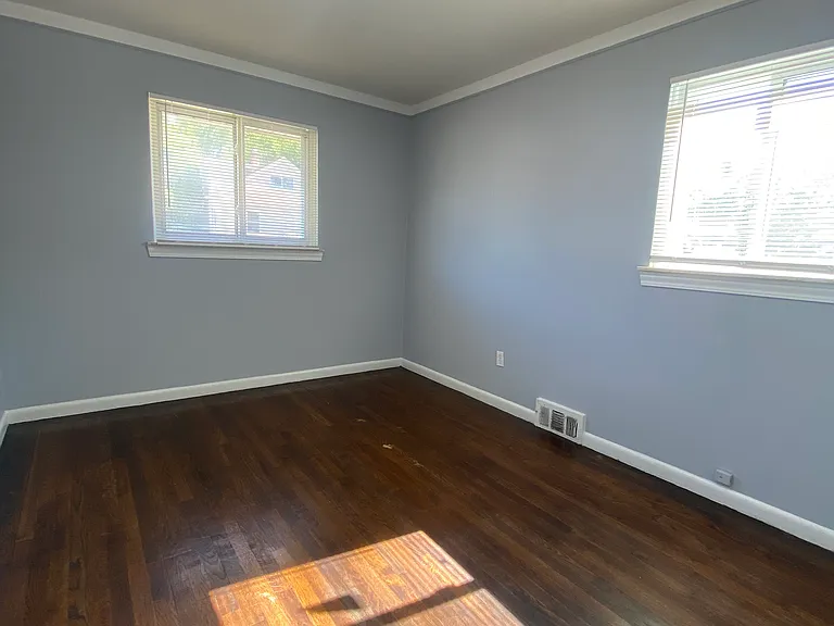 11092 Maxwell Ave — Photo 4