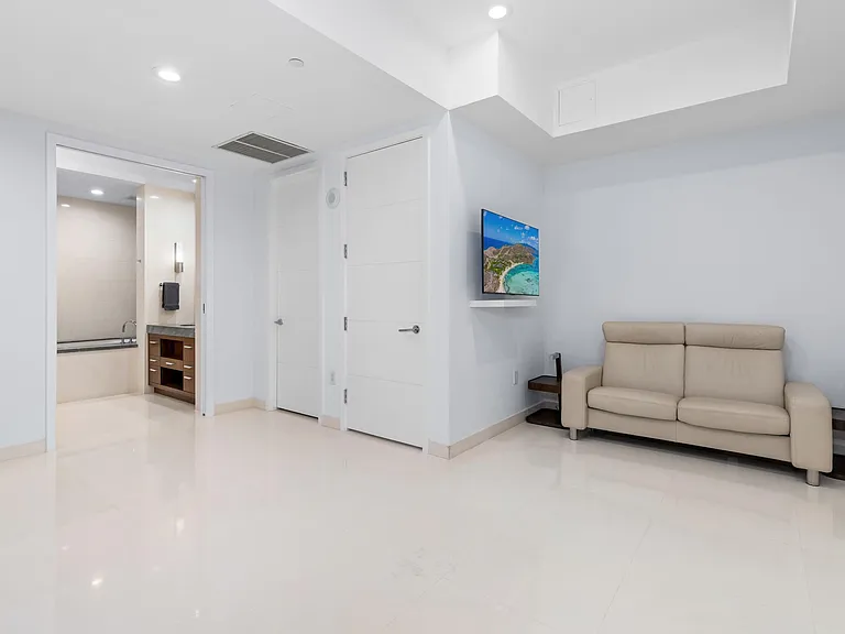1000 S Ocean Blvd #110 — Photo 39