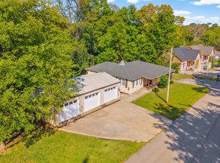 428 Shelby St, Clarksville, TN 37042