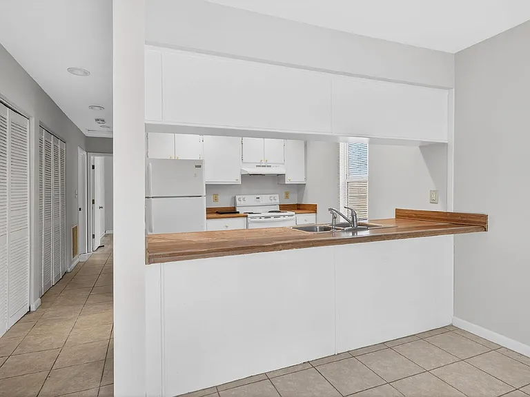 5367 Wayne St #B — Photo 8