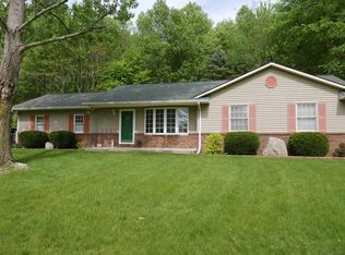 9166 N Riverview Dr, Kalamazoo, MI 49004