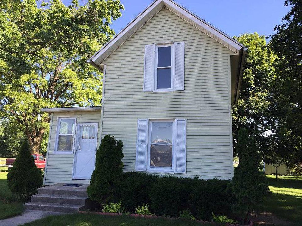 1st image of 800 E Waterford St #1