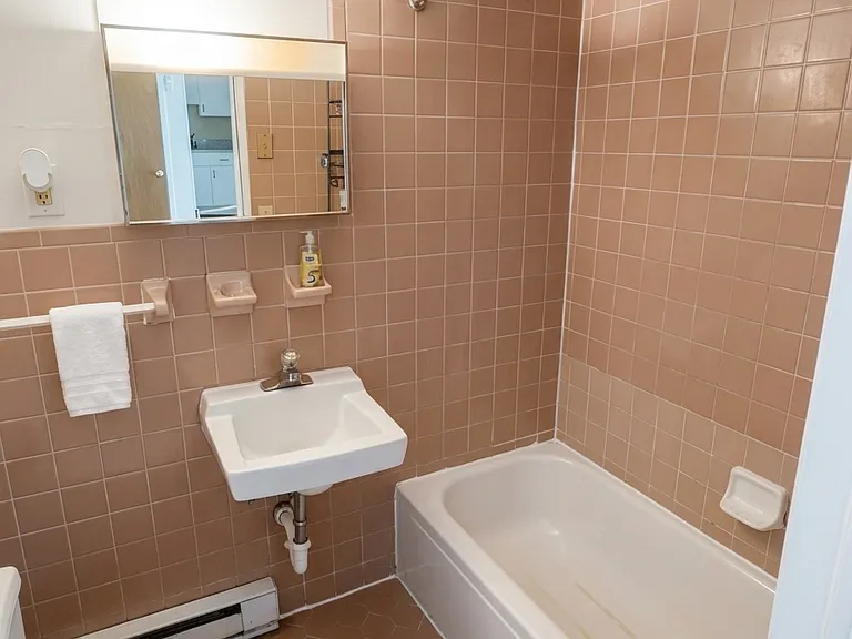327 3rd St #37 — Photo 22