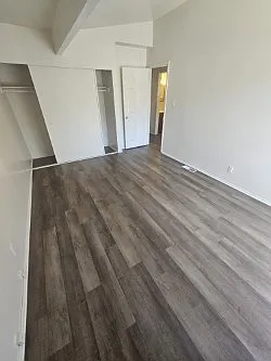 504 Jeanell Dr #14 — Photo 4