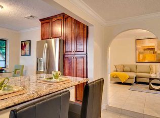 6251 SW 42nd Ter, South Miami, FL 33155
