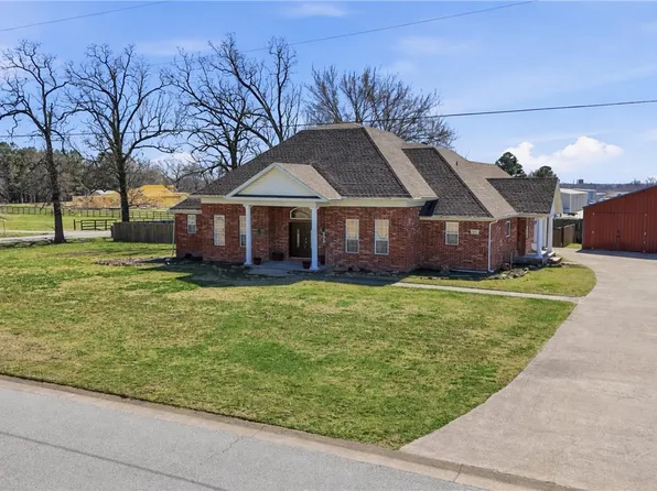 1705 Billie Acres Pl, Lowell, AR 72745
