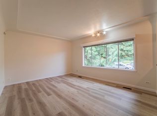 6 Burns St, Burnaby, BC V5H 1X2