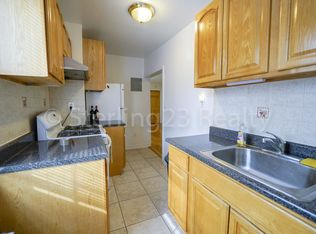 1807 26th Ave APT 2R, Astoria, NY 11102