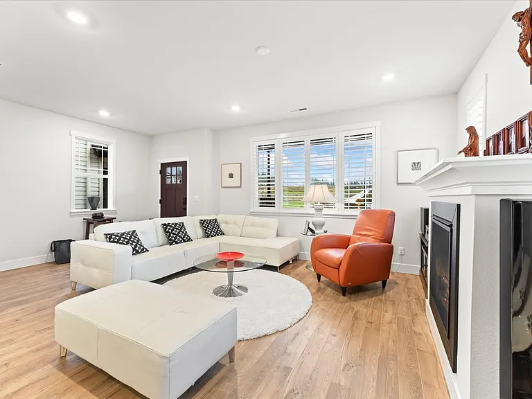 16735 SW Darling Ln — Photo 11