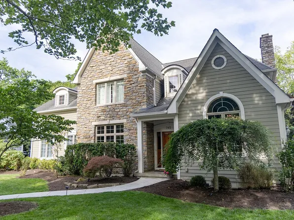 745 Yale Ave, Terrace Park, OH 45174