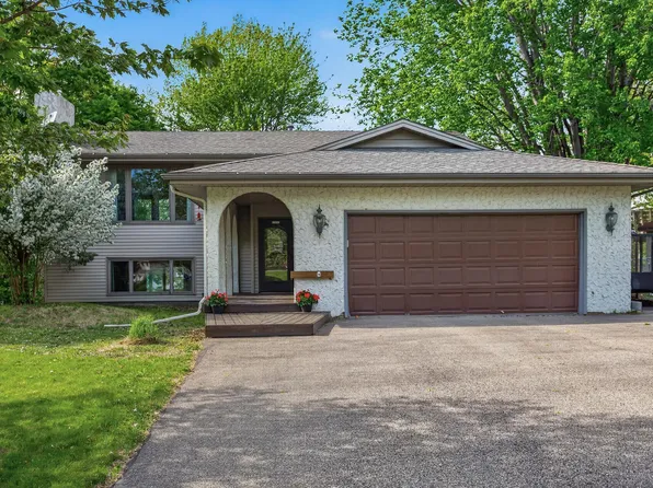 15026 Chestnut Dr, Burnsville, MN 55306