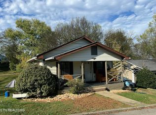 415 W 4th Ave, Lenoir City, TN 37771
