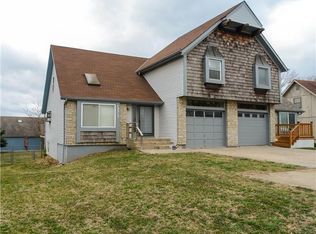 13313 W 109th Ter, Lenexa, KS 66210