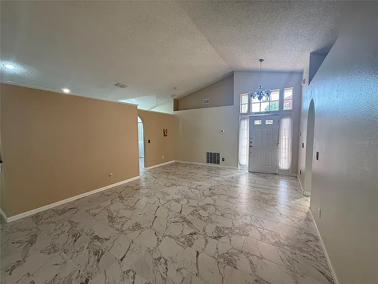 497 Brightview Dr — Photo 6