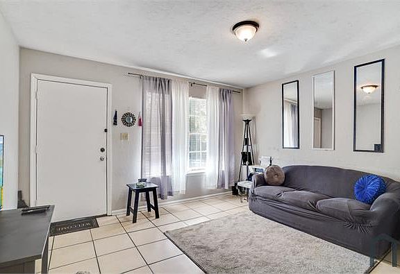 5th image of 601 W 6th Ave #3-4-5