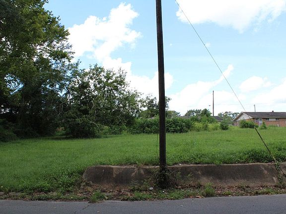 4th image of Dixon St