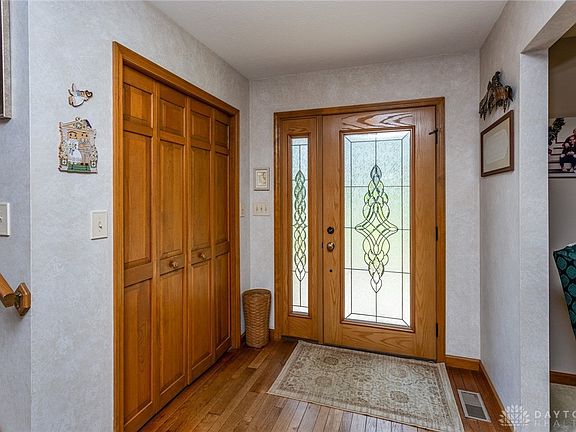 2nd image of 305 Timberwind Ln