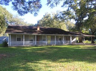 709 Old Transfer Rd, Wewahitchka, FL 32465