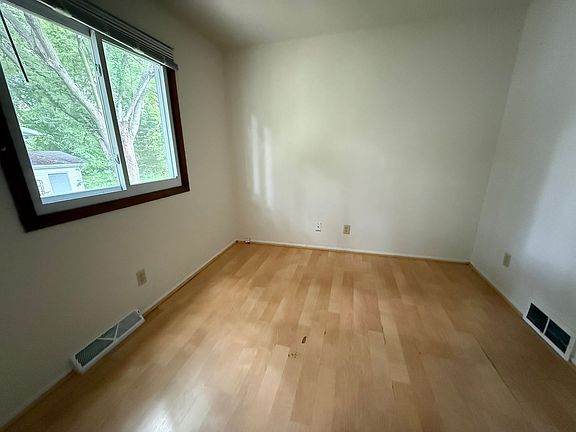 2nd image of 913 Harbor House Dr #6308