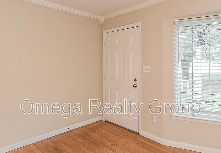 5653 Cheryl Dr — Photo 7